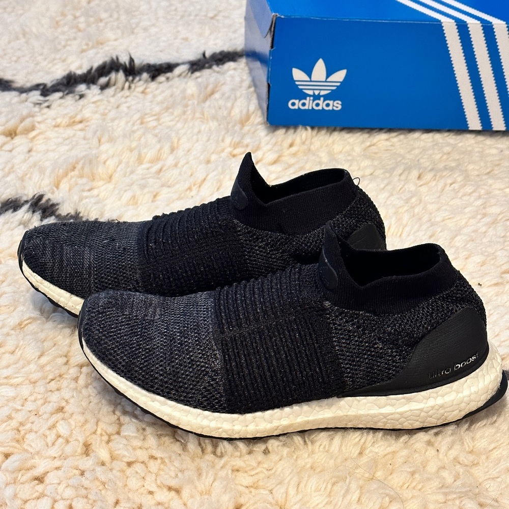 Adidas boost black tennis shoes women 7.5
